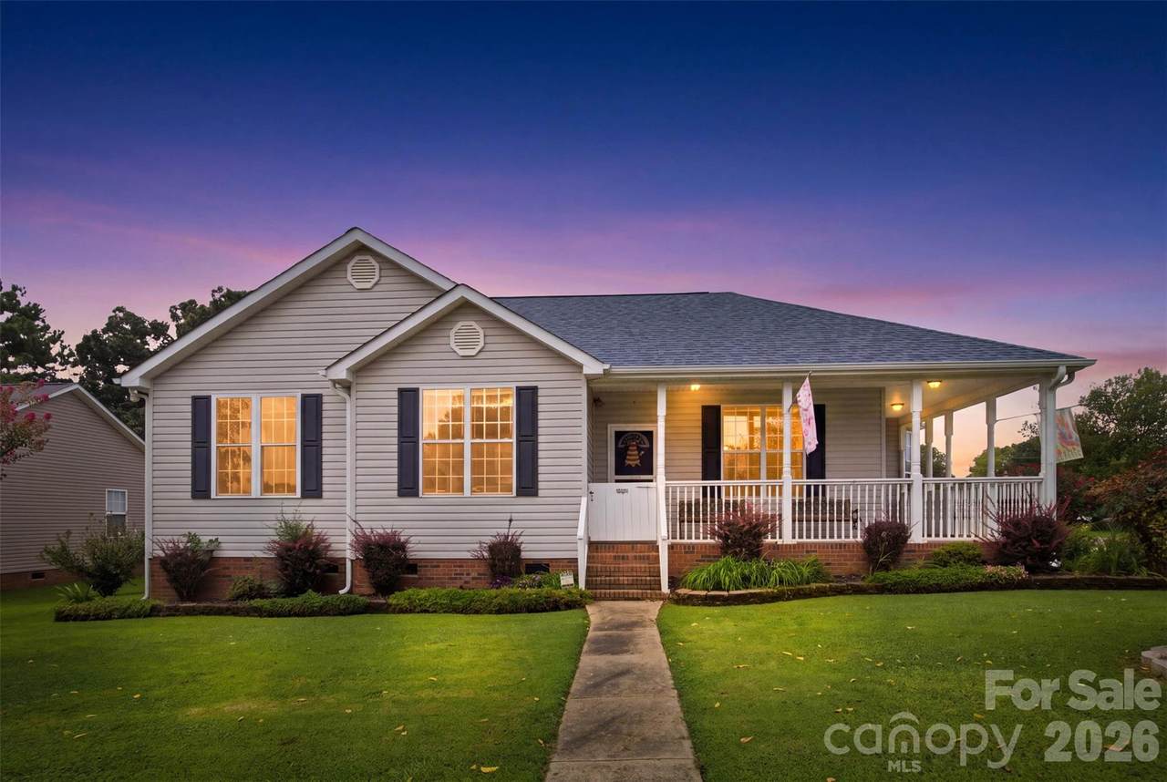 400 Brookhollow Drive - Photo 1