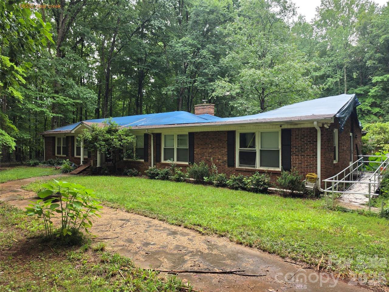 16532 Clear Creek Drive - Photo 1