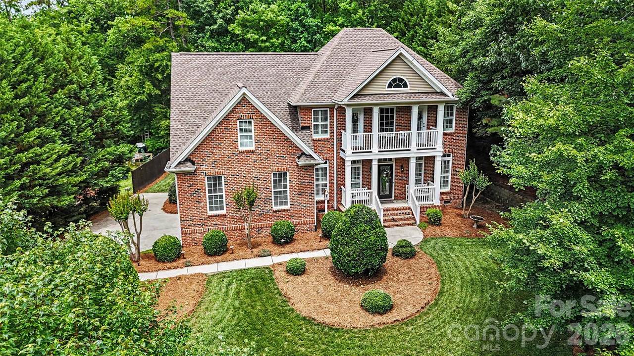 2848 Arrowwood Lane - Photo 1
