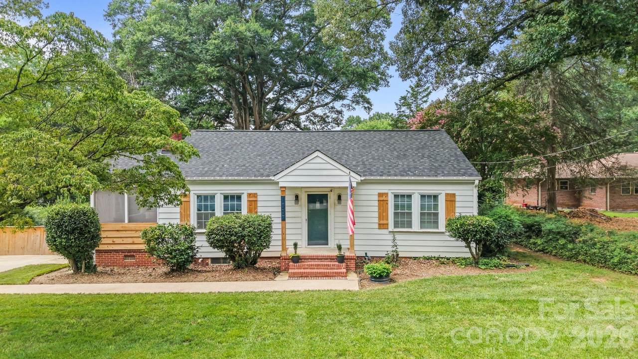 1537 New Hope Road - Photo 1