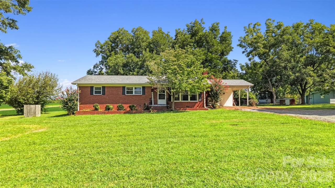 37631 Saw Mill Road - Photo 1