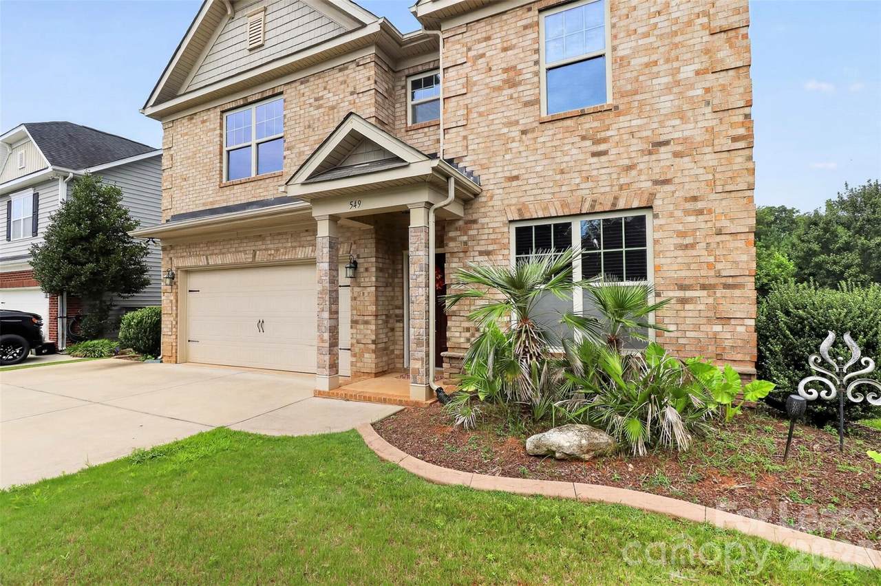 549 Daventry Court - Photo 1