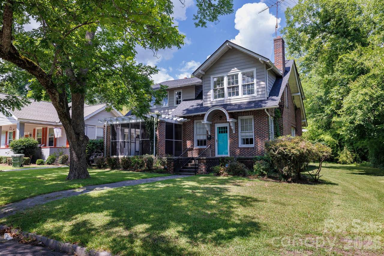 157 Walnut Street - Photo 1