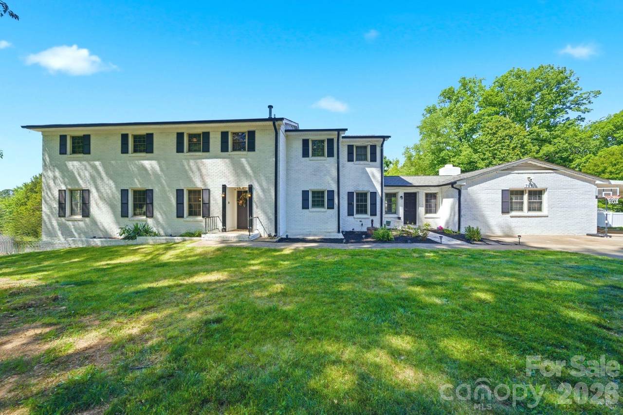 701 Iowa Avenue - Photo 1