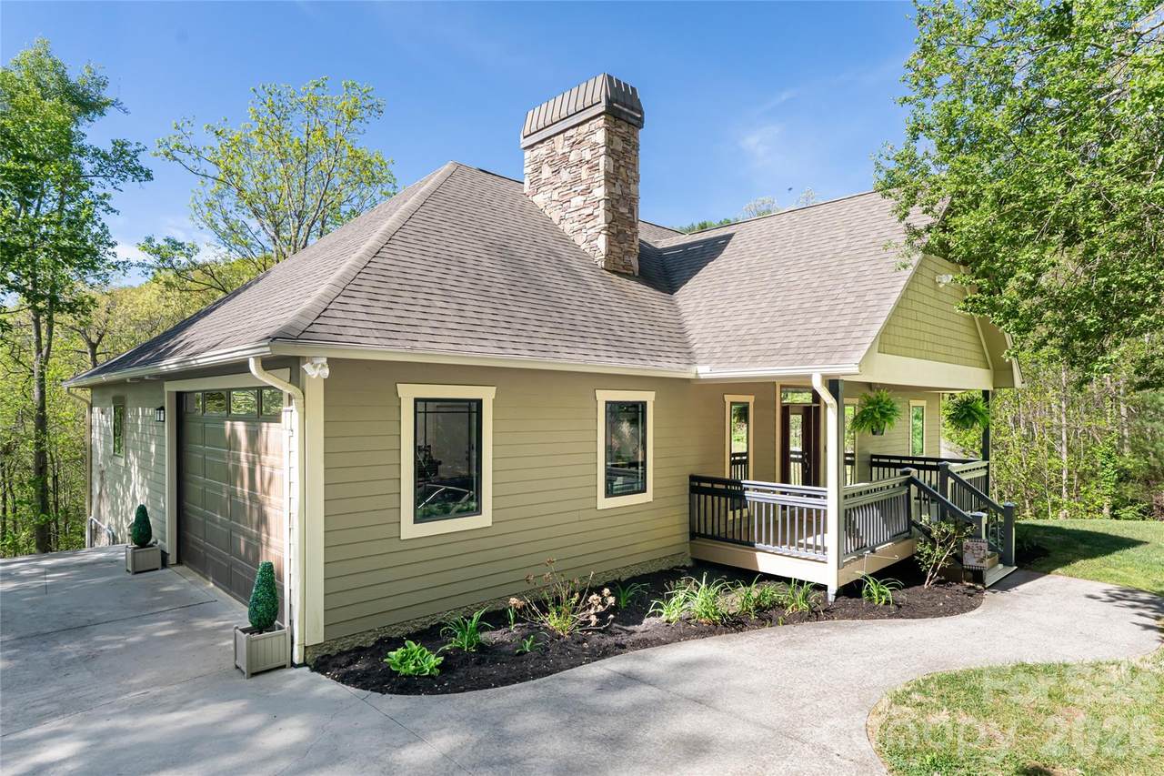 36 Snowshoe Drive - Photo 1