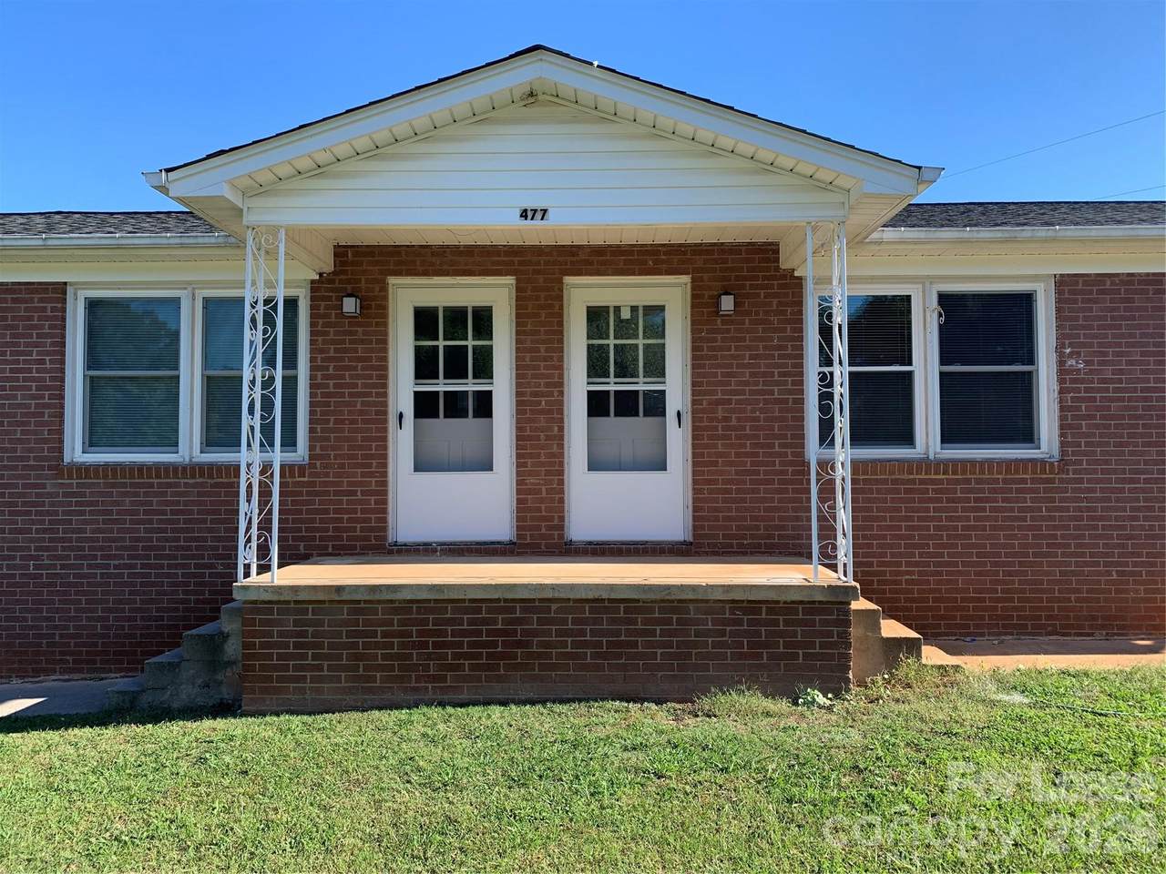 477 Sunset Street - Photo 1