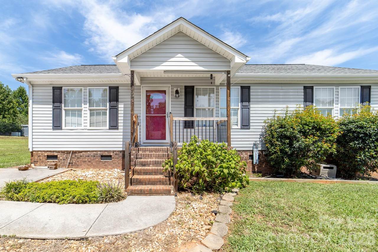 3009 Drake Drive - Photo 1