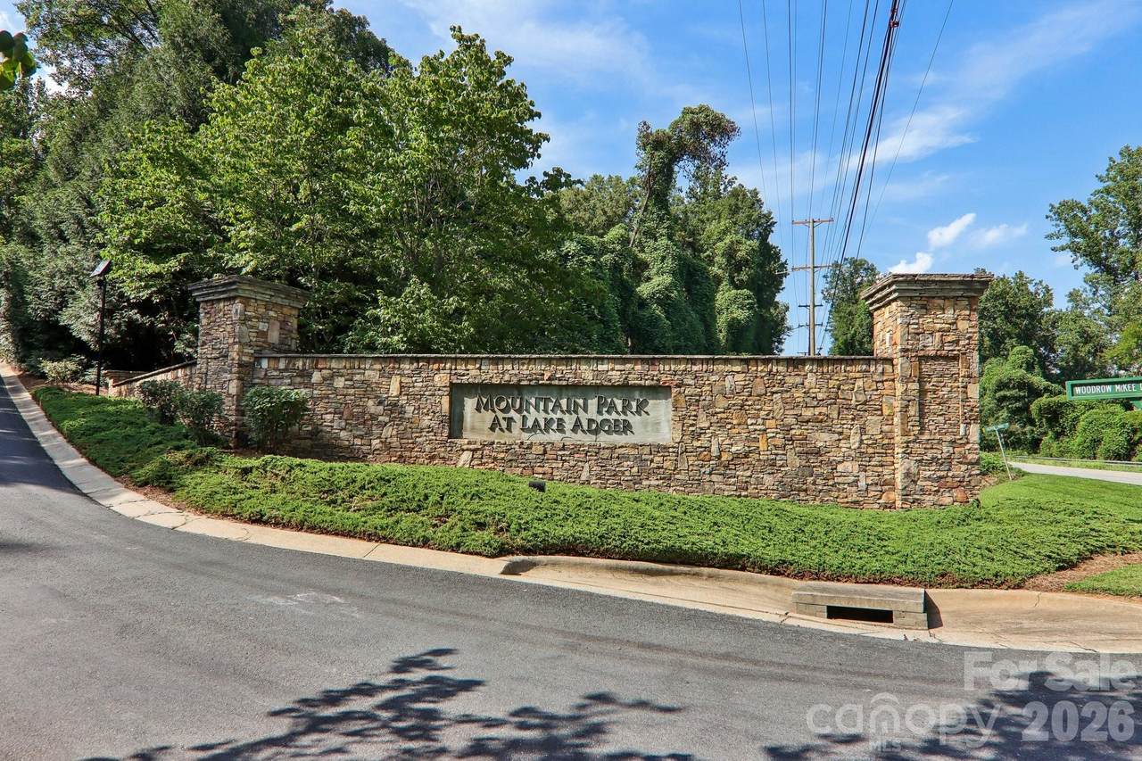 35 Mountain Parkway - Photo 1