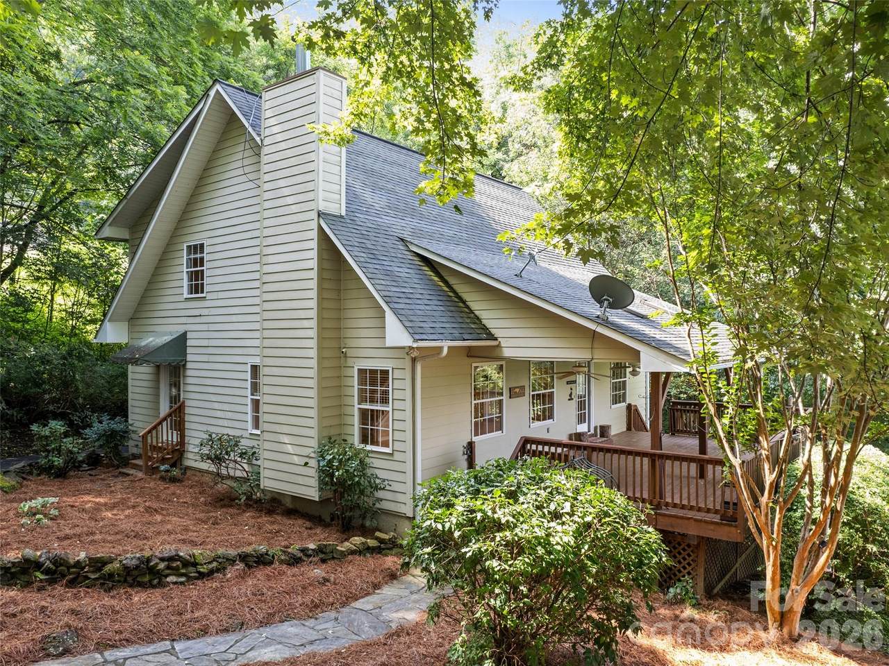 154 Presidential Drive - Photo 1