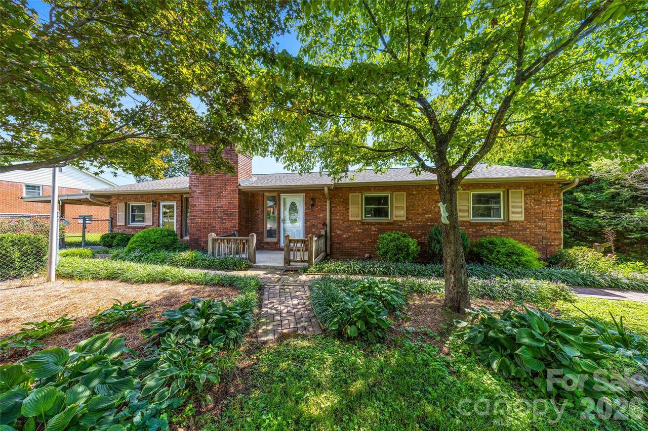 708 Loop Road - Photo 1