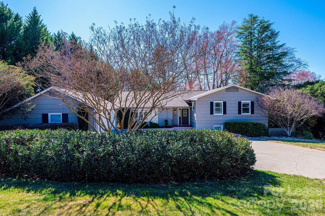 2035 2nd Street - Photo 1