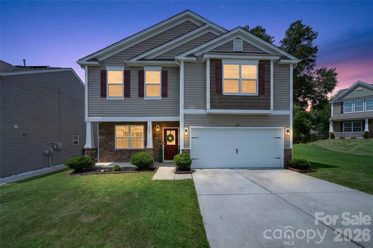 5040 Deisy May Lane - Photo 1