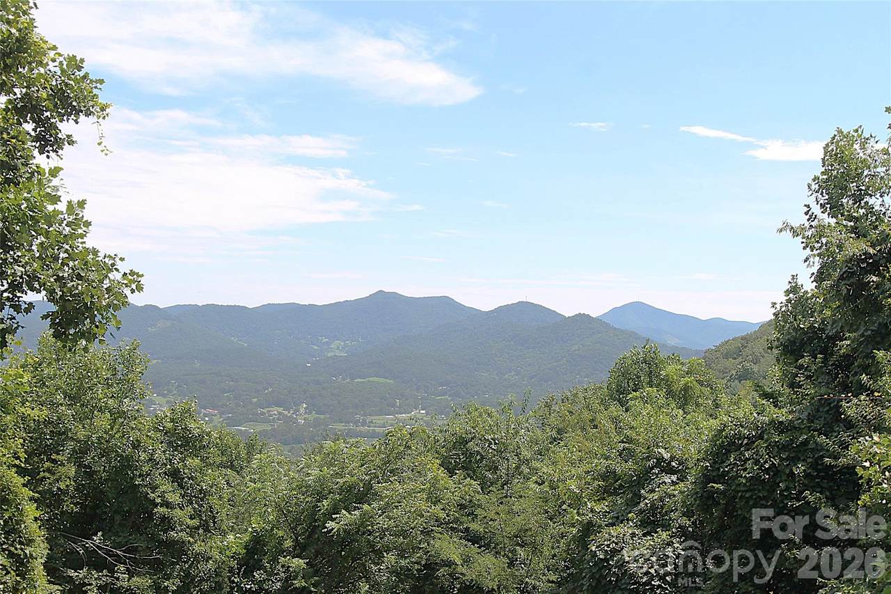 310 High Cliff Drive - Photo 1