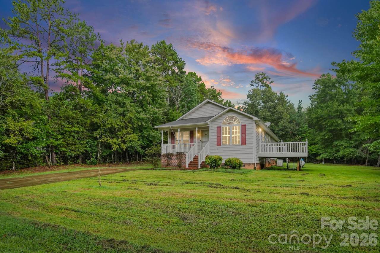 147 Island Terrace Road - Photo 1