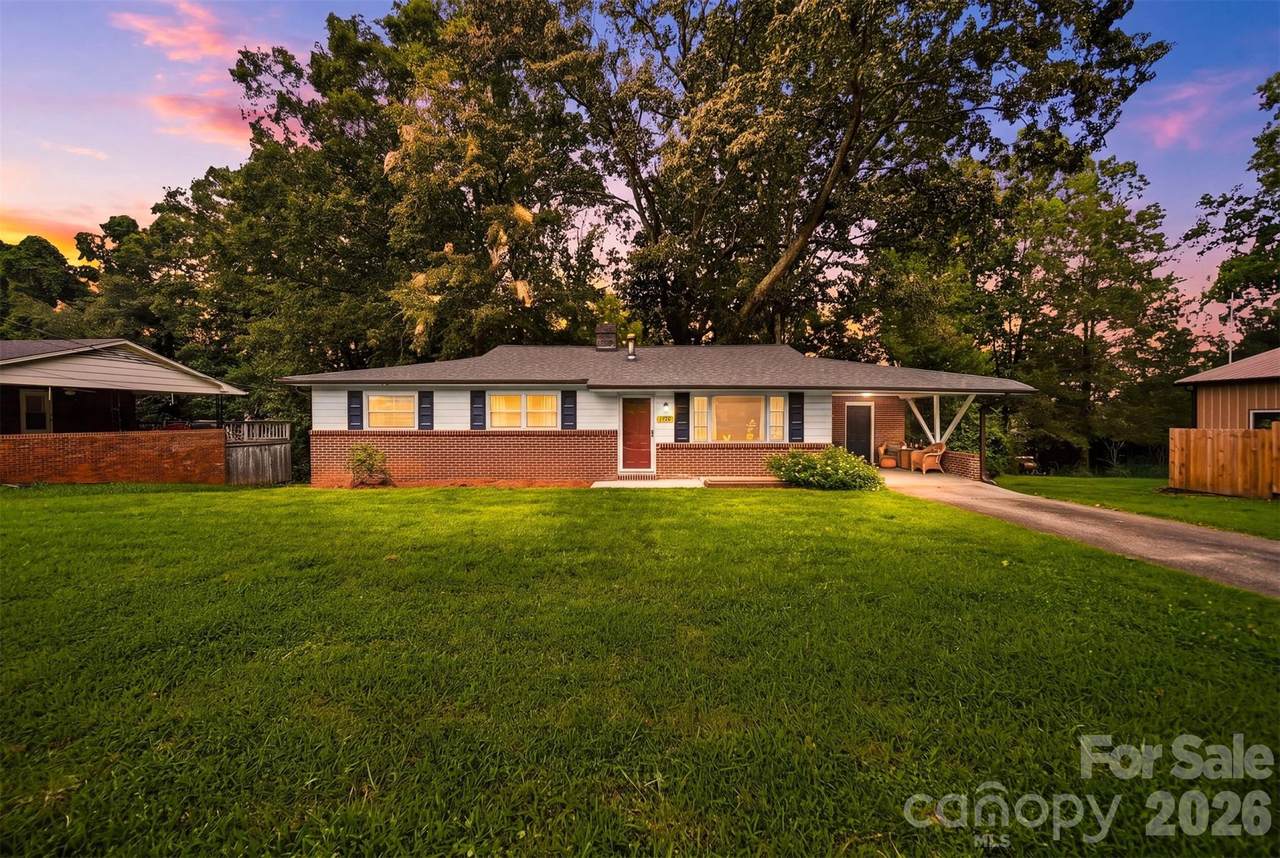 1920 30th Street - Photo 1