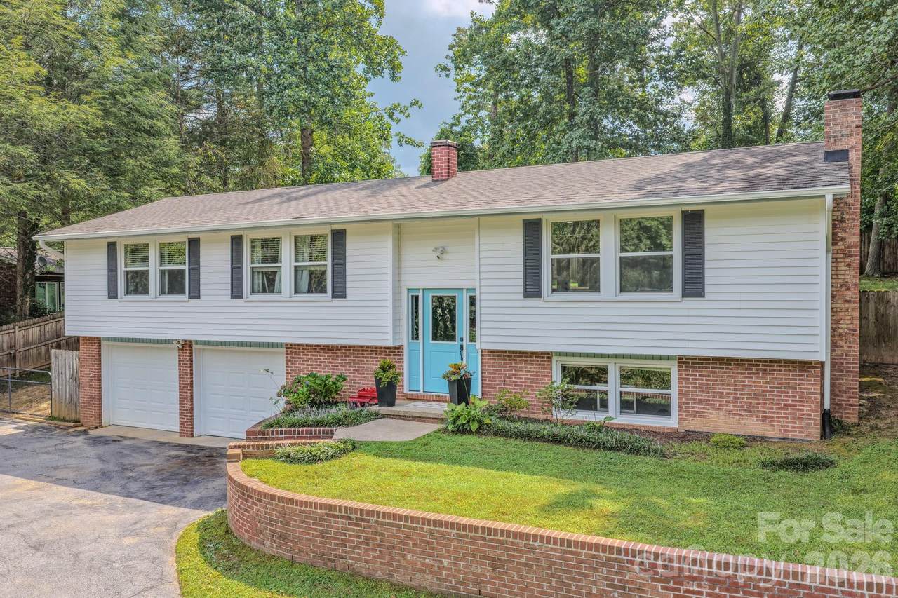 38 Ferenvilla Drive - Photo 1