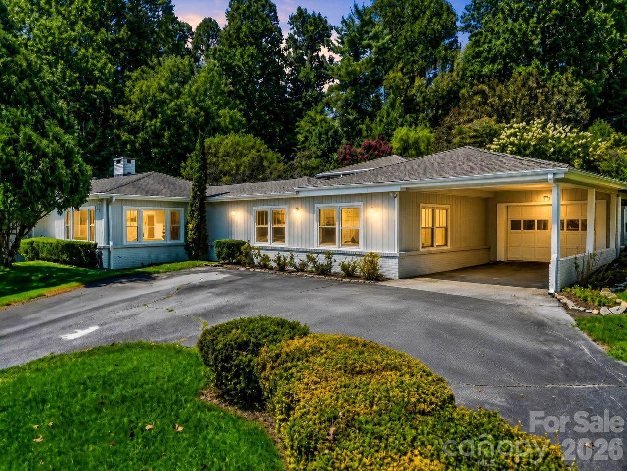 370 Orchard Circle - Photo 1