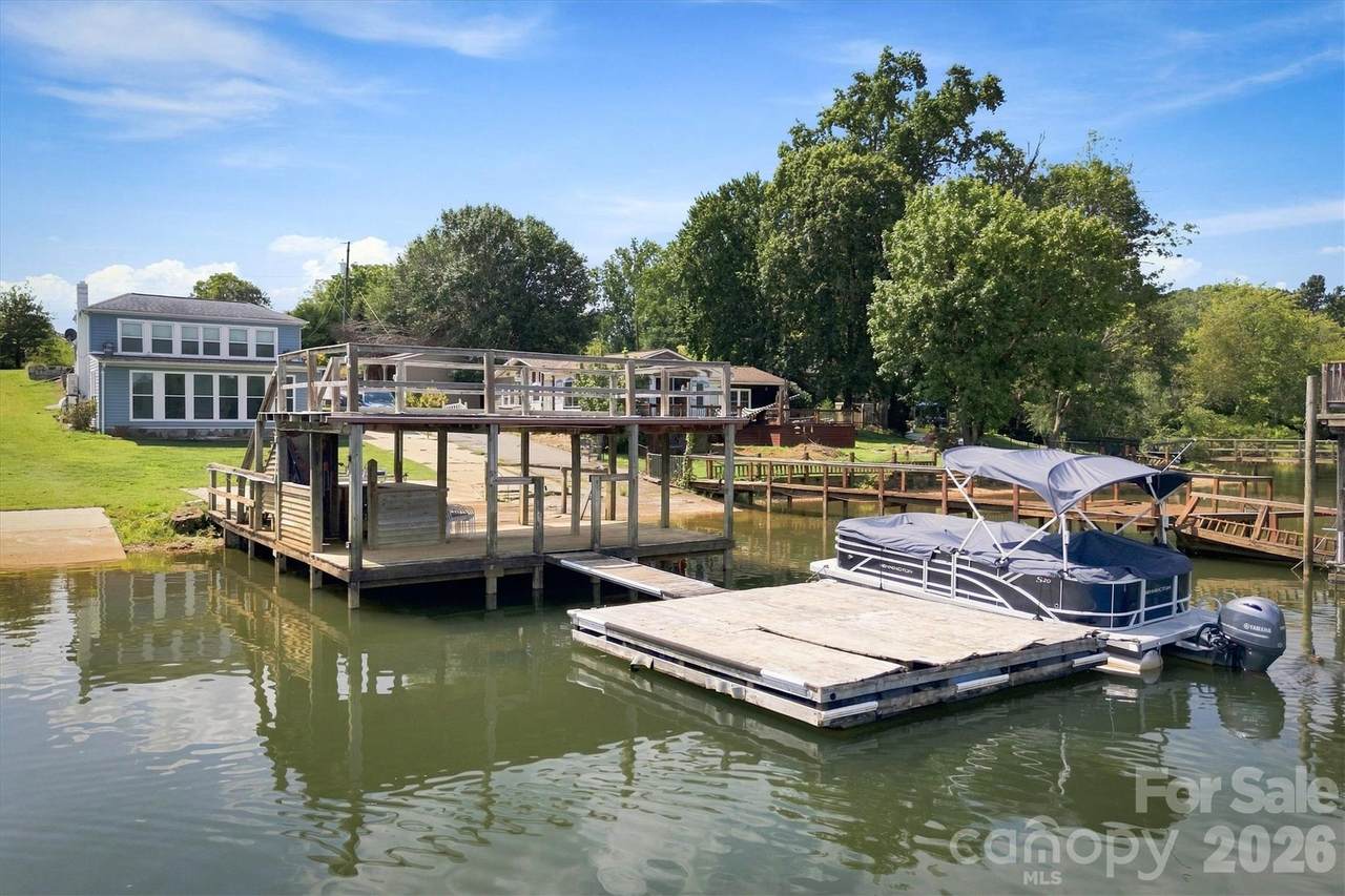 4928 Northcrest Street - Photo 1