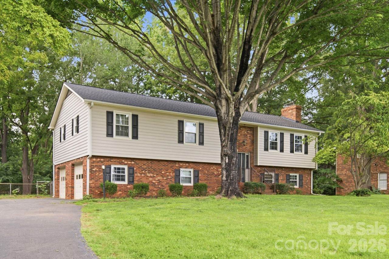 436 Peace Haven Road - Photo 1