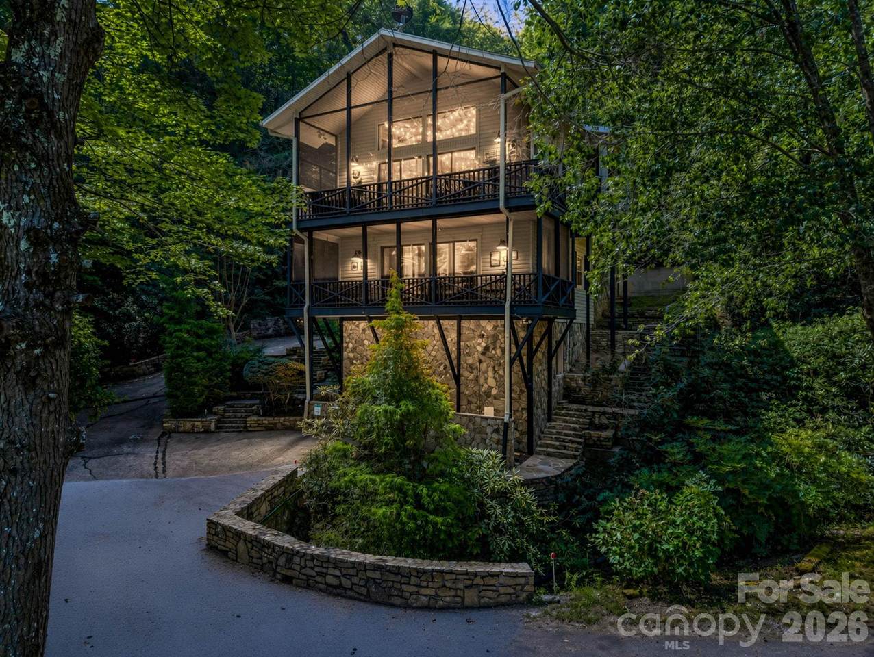 485 Grandview Drive - Photo 1