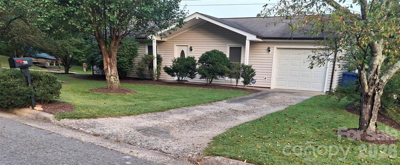 204 Scottlynn Drive - Photo 1