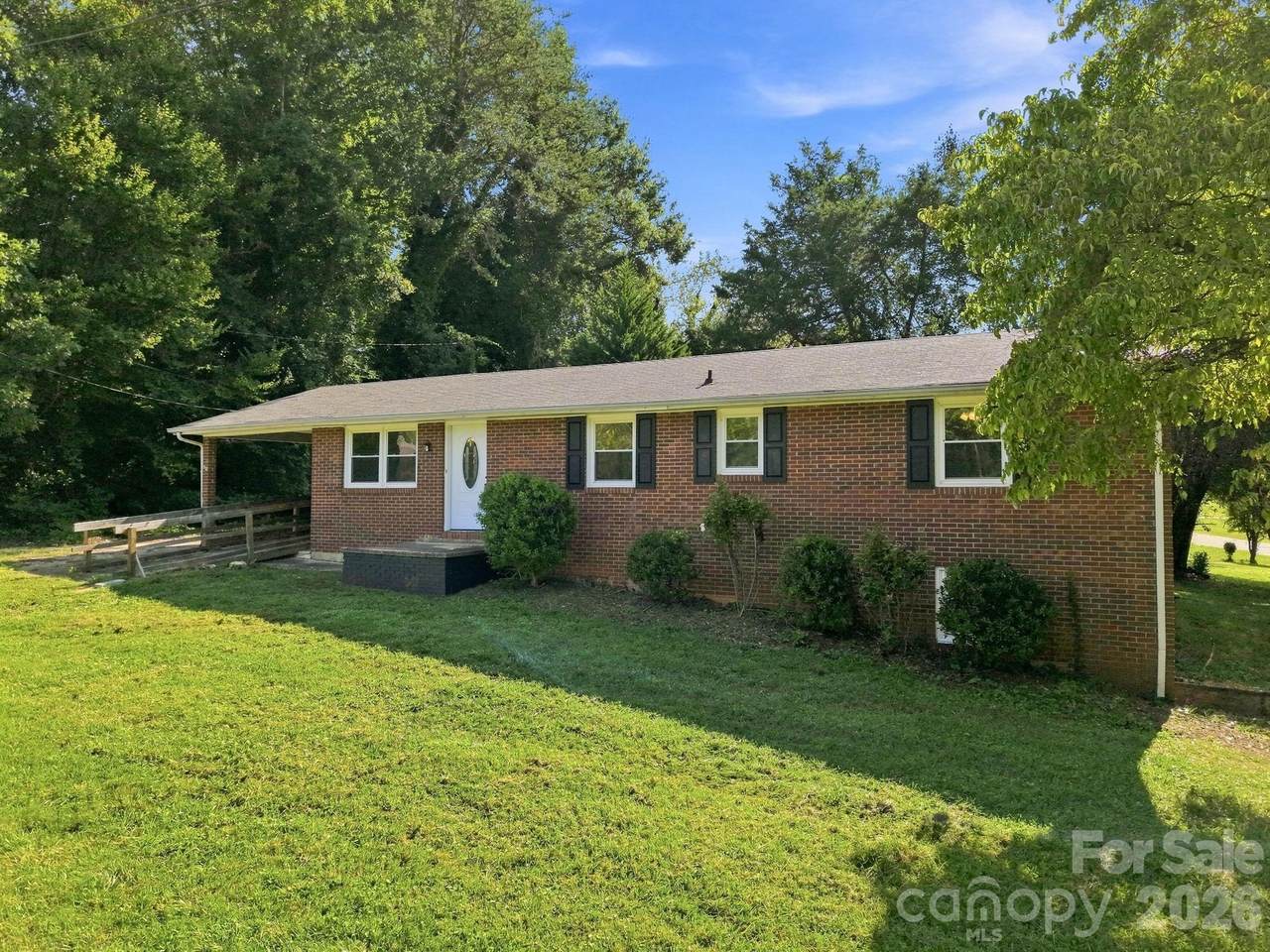 1021 Caldwell Avenue - Photo 1