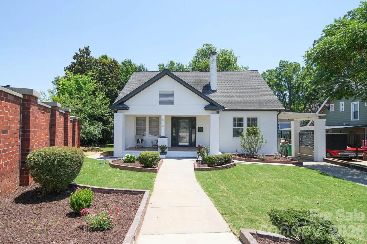 610 Hawthorne Lane - Photo 1