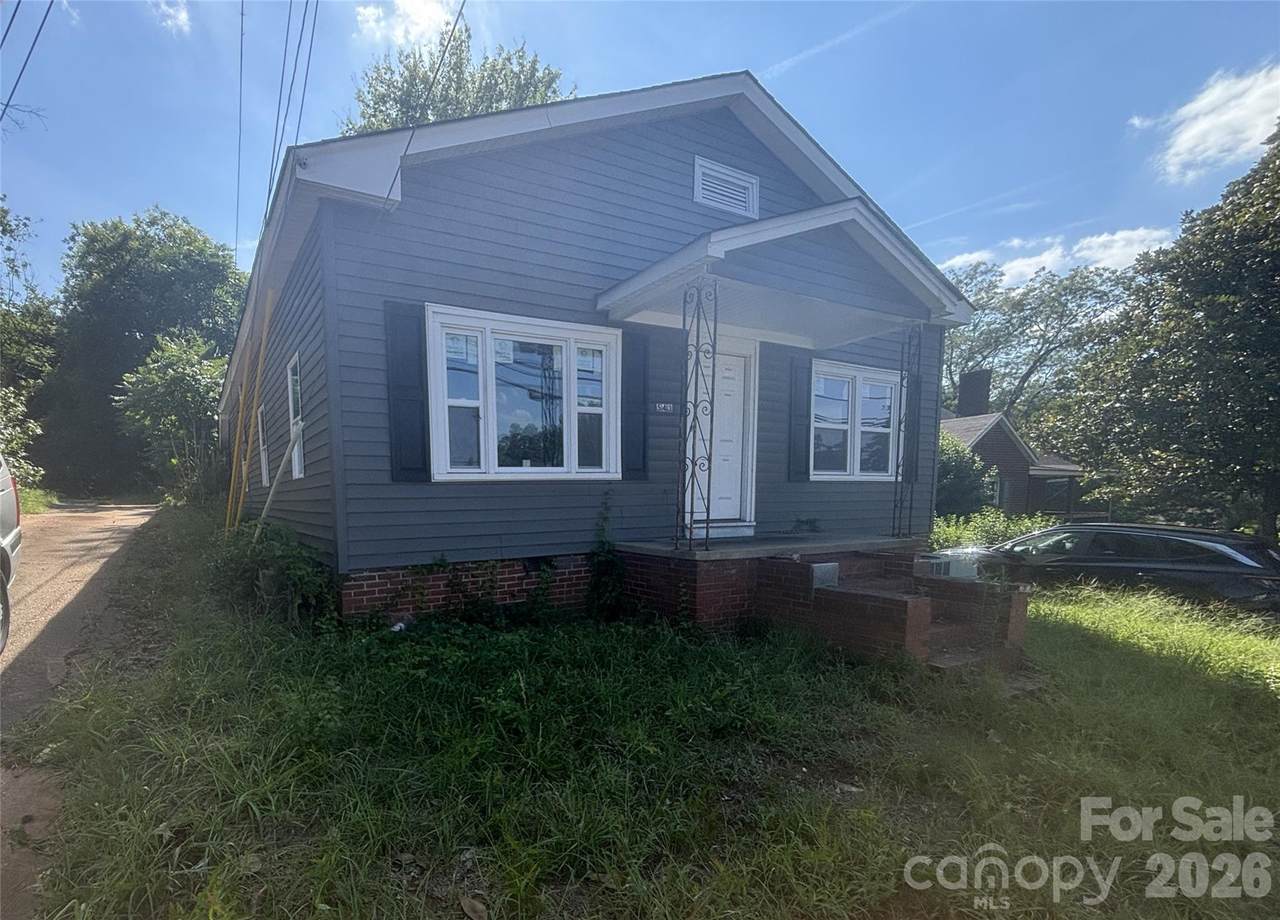 543 Salisbury Street - Photo 1