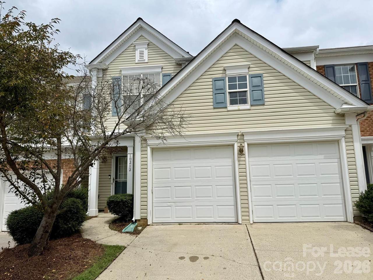 10212 Garmoyle Street - Photo 1