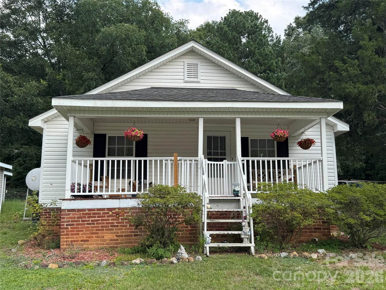 410 Spring Street - Photo 1