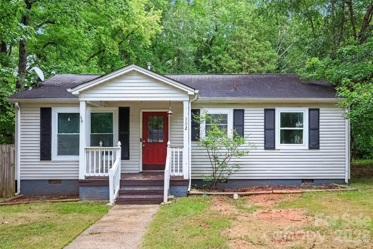 802 Stowe Drive - Photo 1