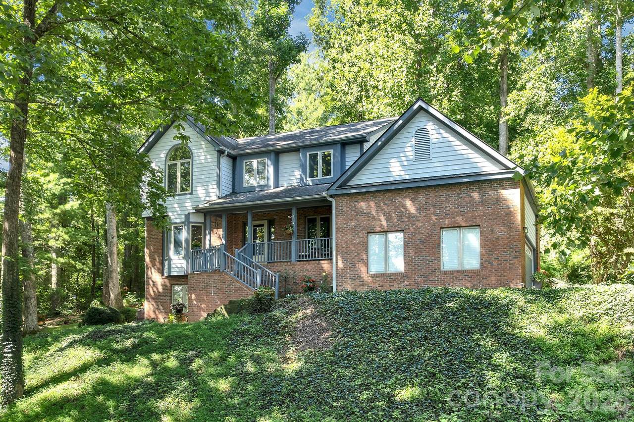25 Weston Heights Drive - Photo 1