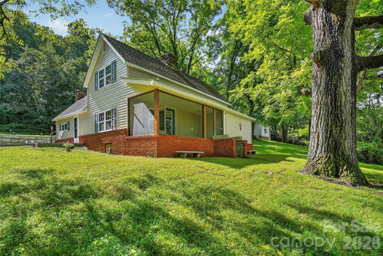 168 Huntley Road - Photo 1