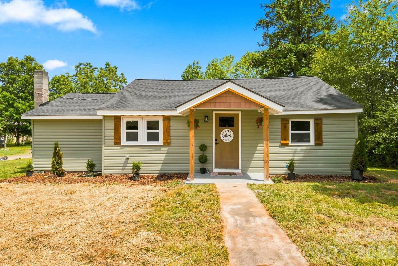 1325 King Road - Photo 1