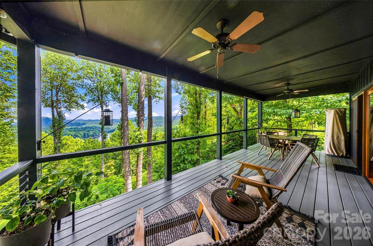 600 Tanglewood Lane - Photo 1