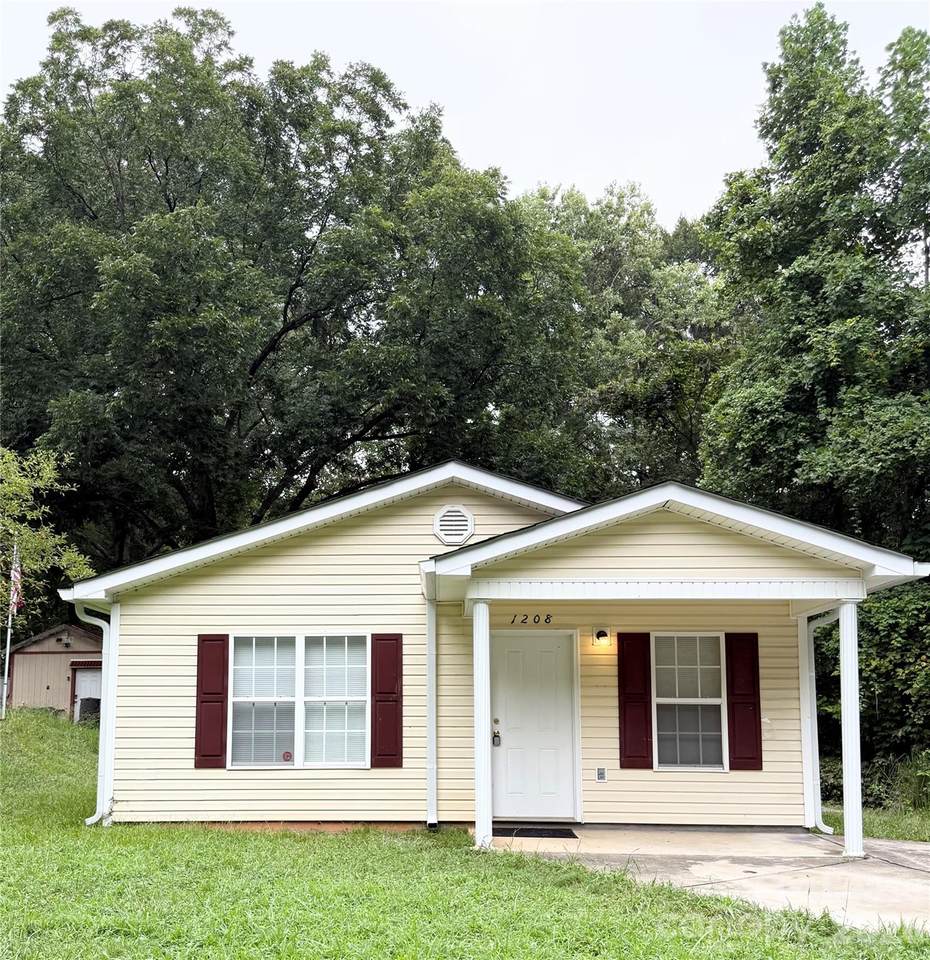 1208 Walnut Avenue - Photo 1