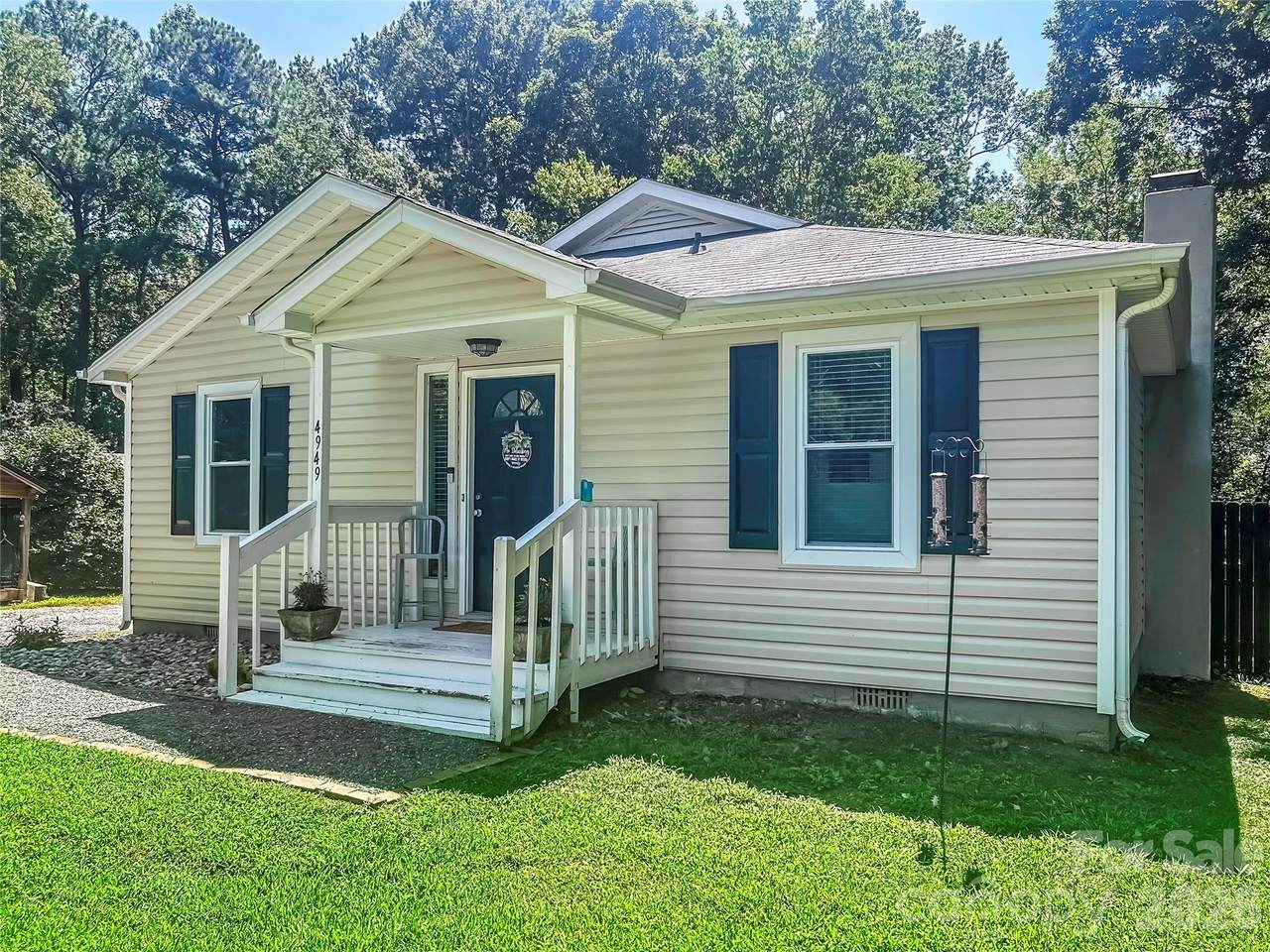 4949 Country Oaks Road - Photo 1