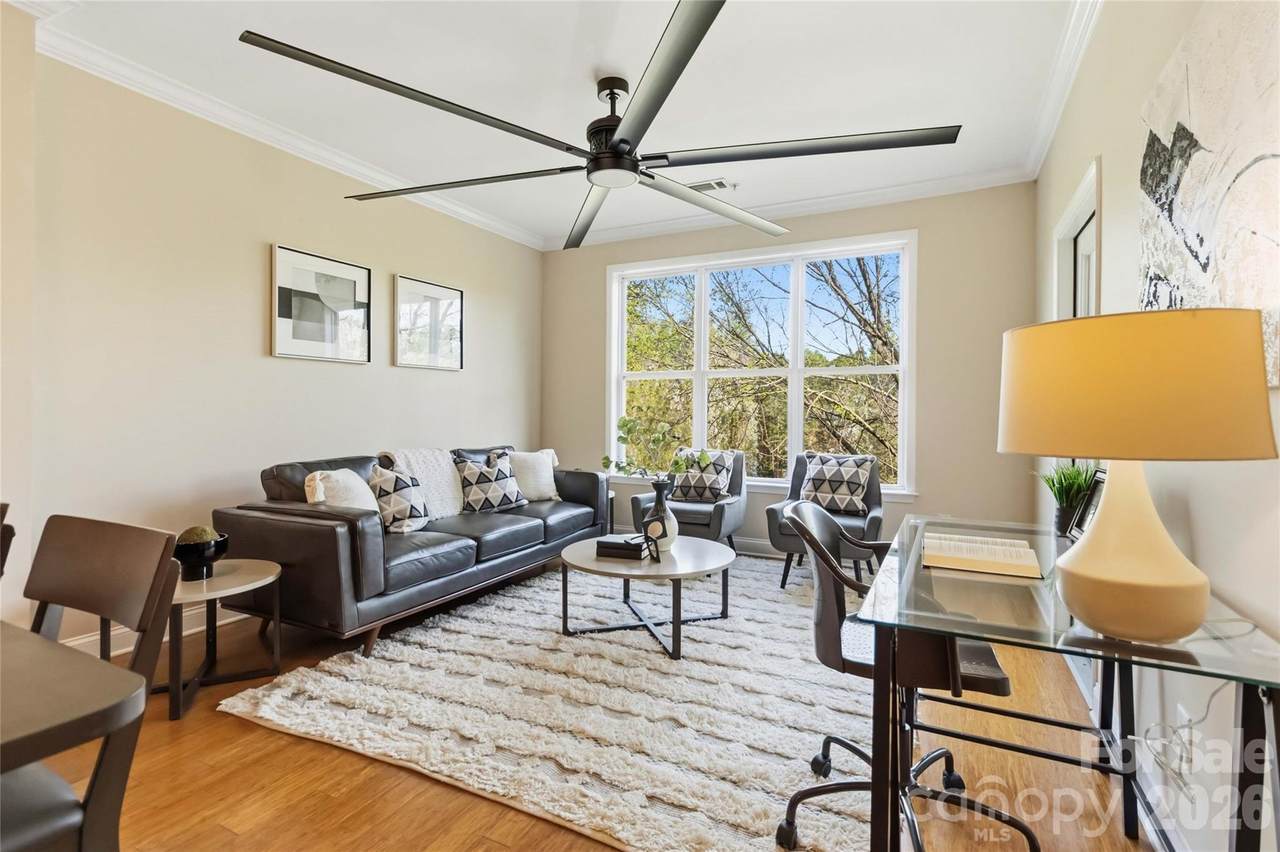 1000 Woodlawn Road - Photo 1