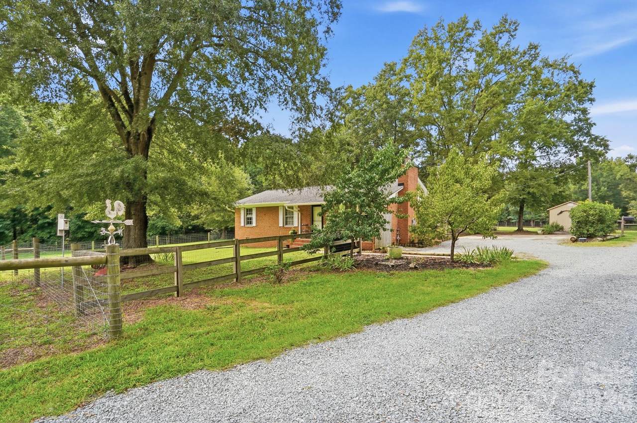 205 Airport Road - Photo 1