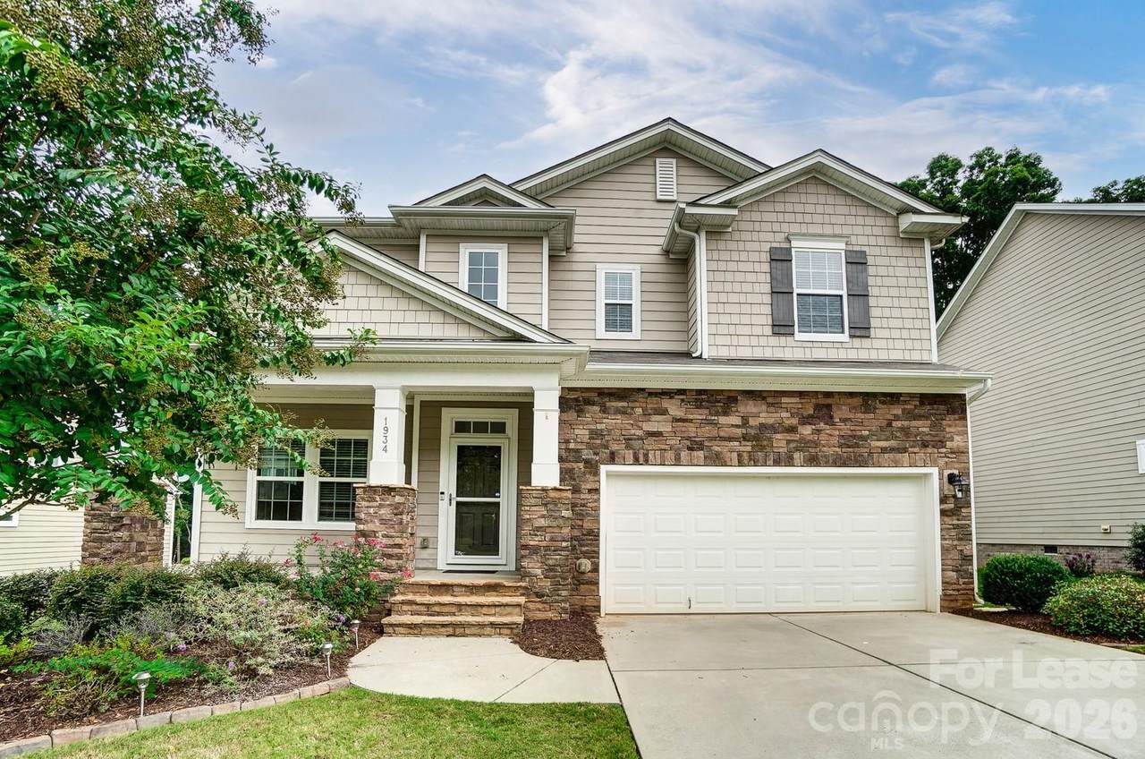1934 Madeira Circle - Photo 1