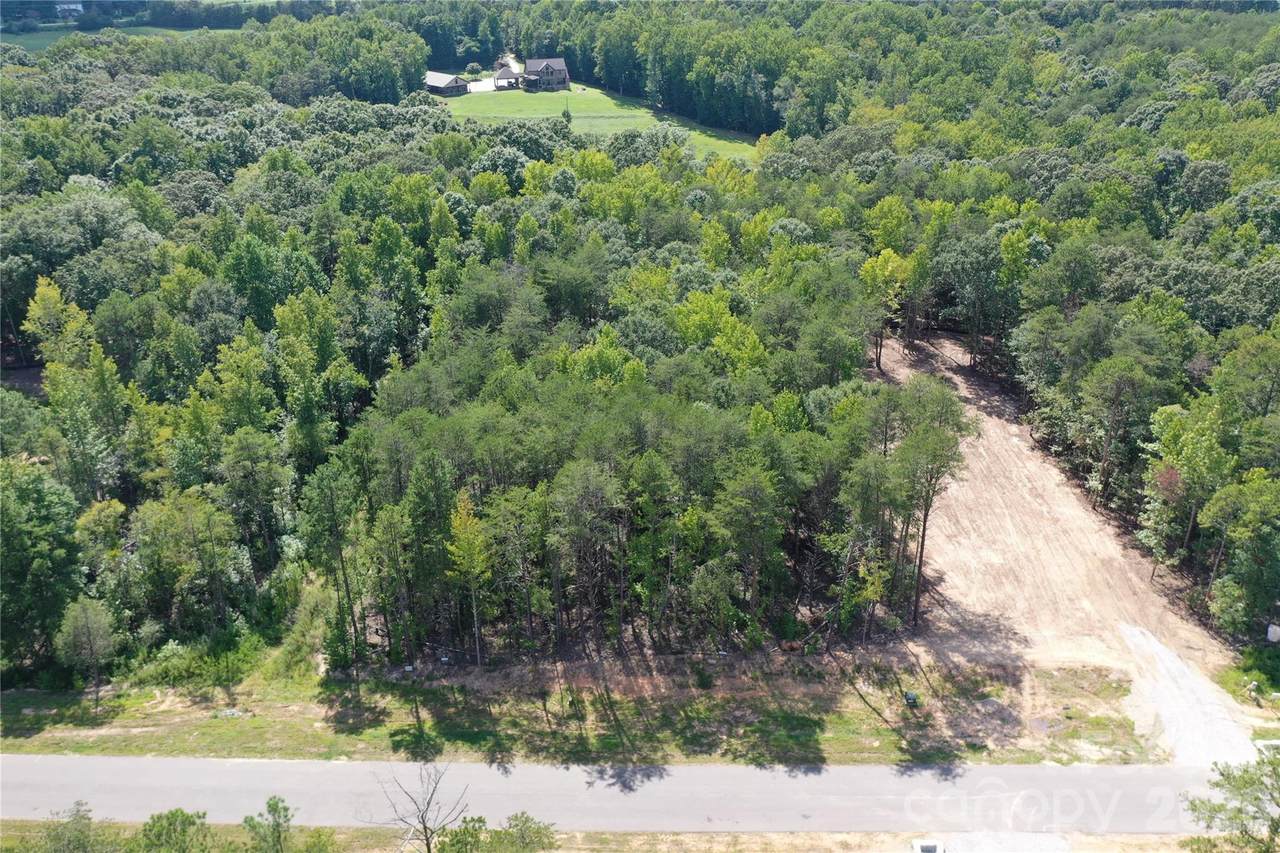 3191 Meadowcrest Drive - Photo 1