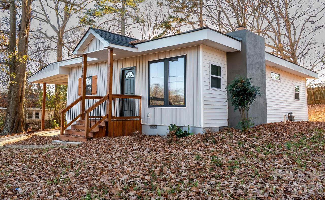 1050 Barnett Drive - Photo 1