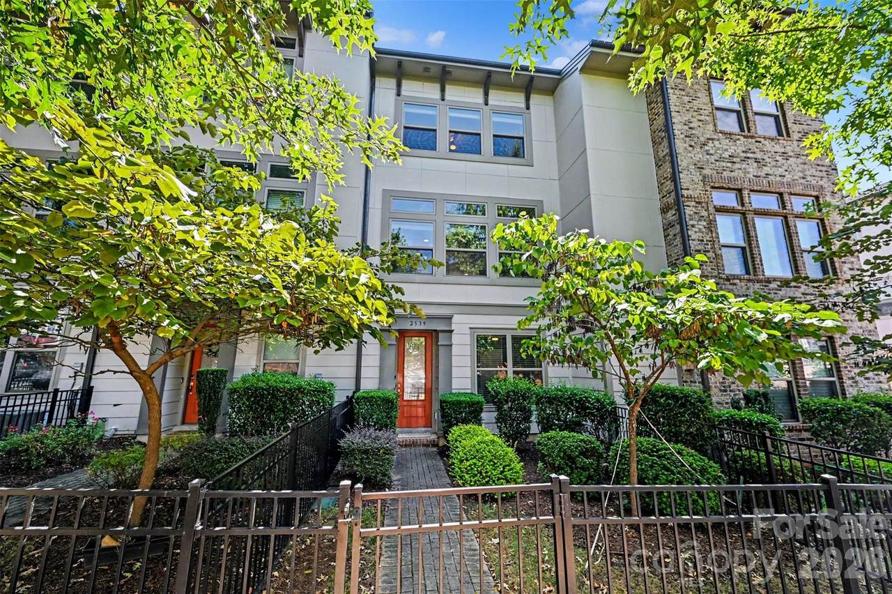 2539 Euclid Avenue - Photo 1