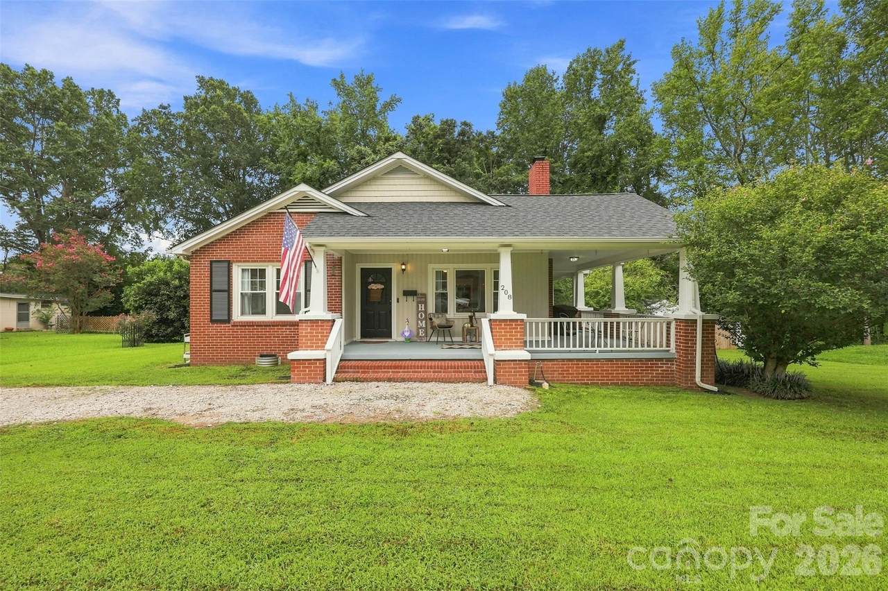 208 Barron Park - Photo 1
