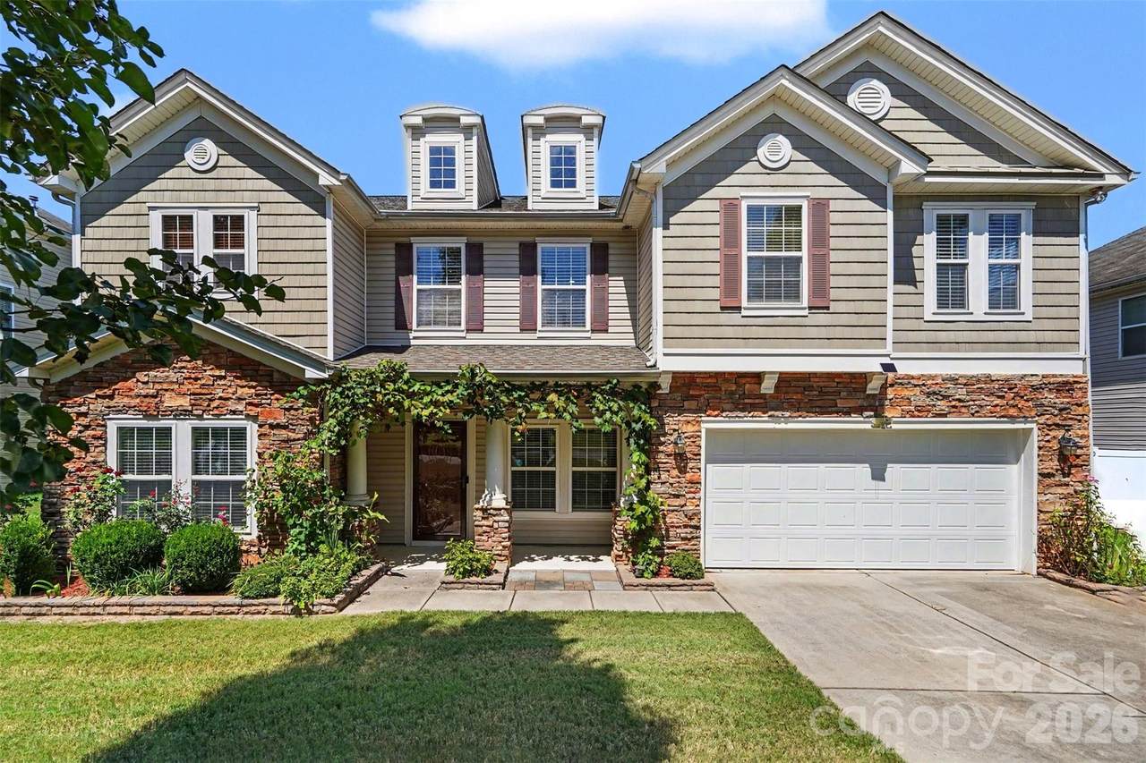 325 Mount Side Way - Photo 1