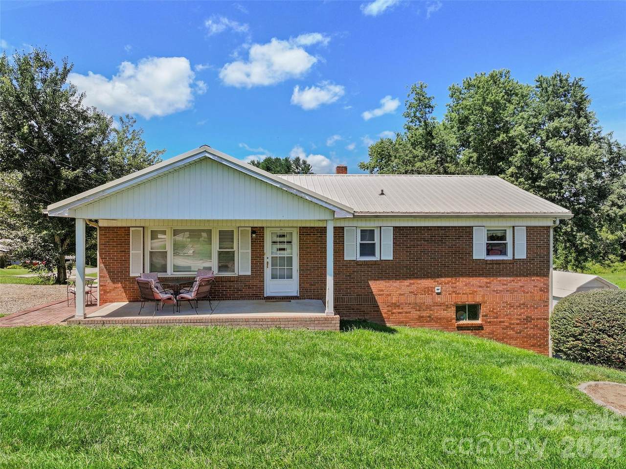 354 Oakdale Road - Photo 1
