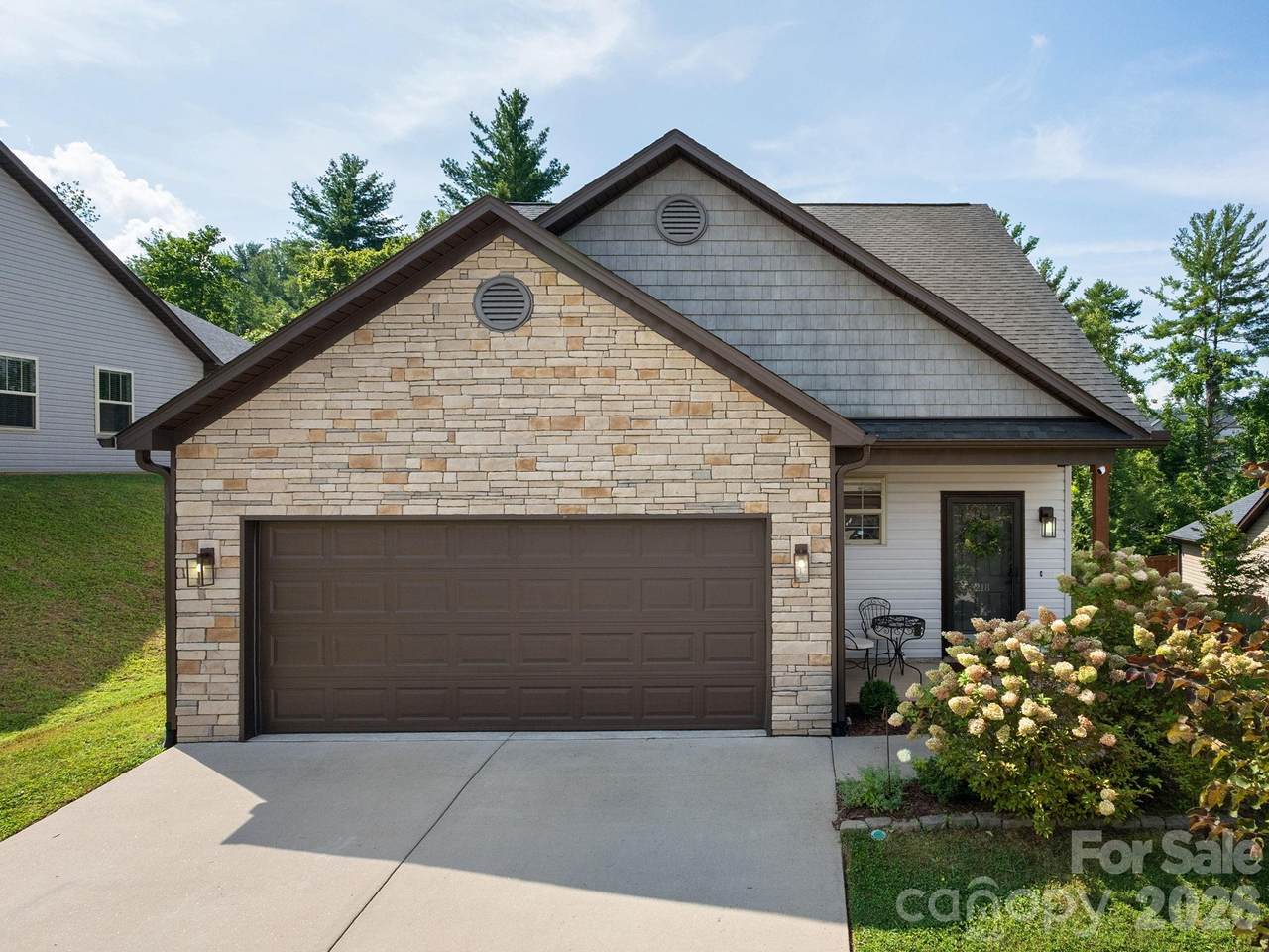 218 Water Leaf Drive - Photo 1