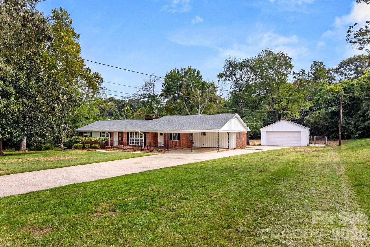 1103 Elm Street - Photo 1