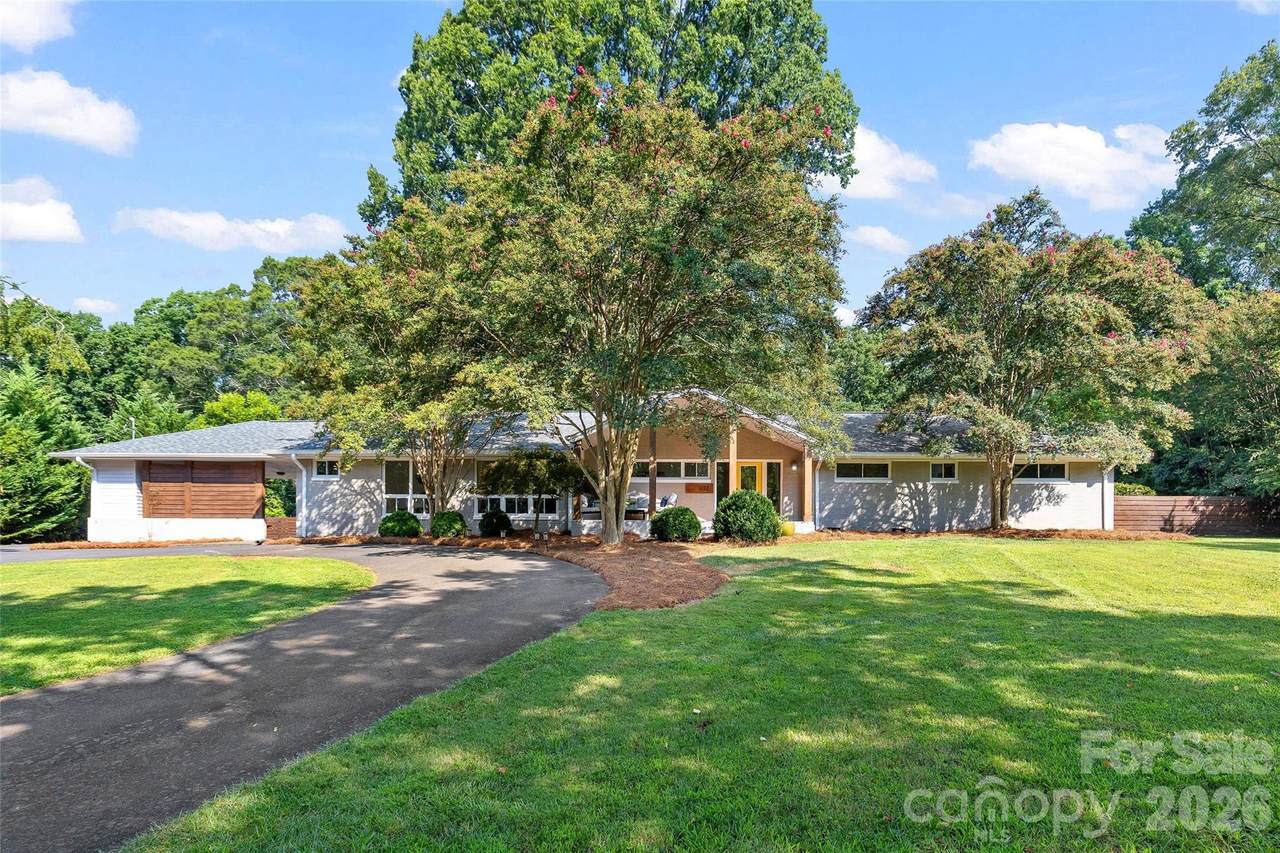 1222 Burtonwood Circle - Photo 1