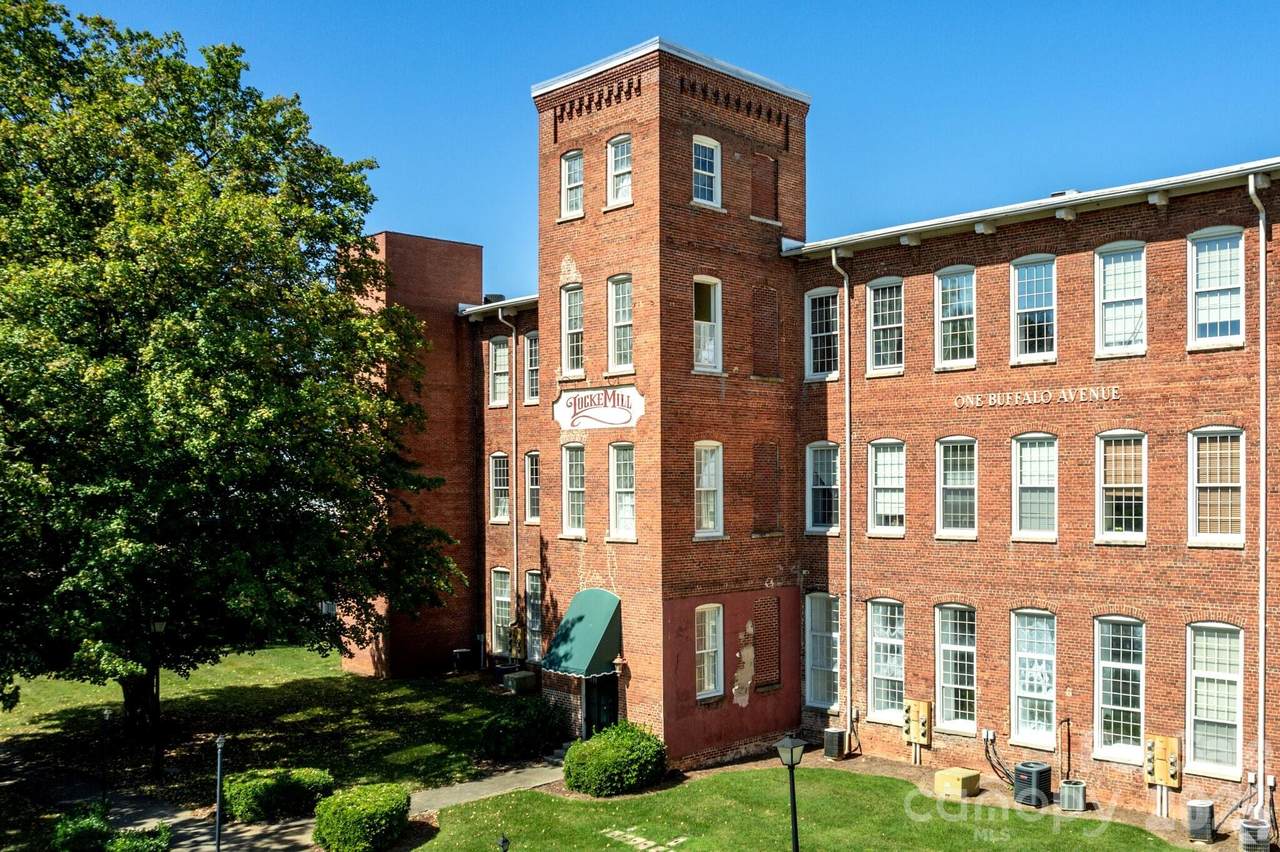 1 Buffalo Avenue - Photo 1